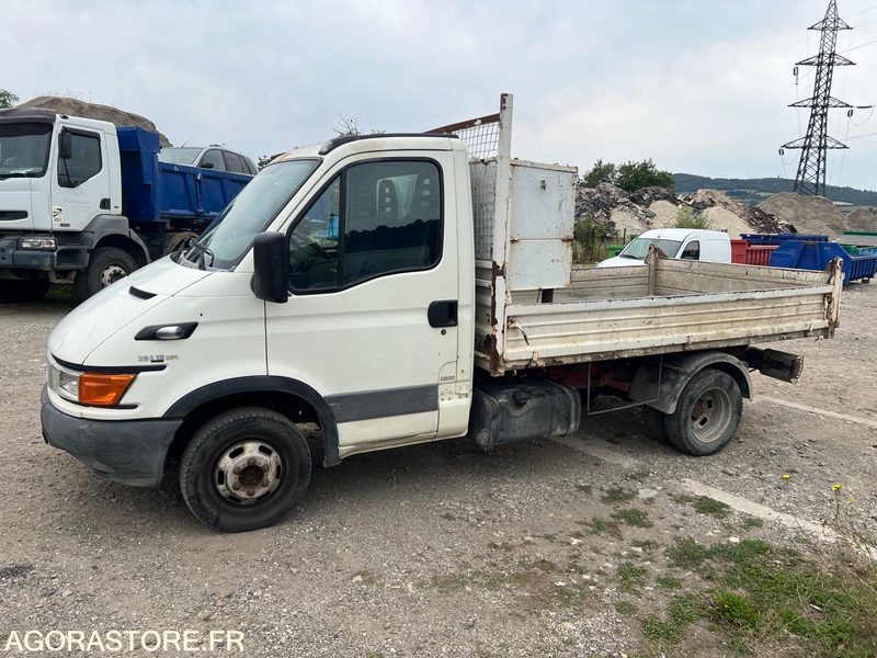 IVECO BENNE 35C12 - Tipper van: picture 2 IVECO BENNE 35C12 - Tipper van: picture 2