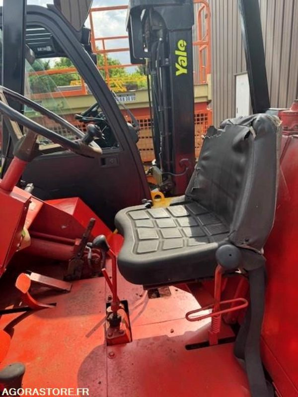 MANITOU - MC30N - FRONTAL DIESEL TOUT TERRAIN - 1994 - Diesel forklift: picture 5 MANITOU - MC30N - FRONTAL DIESEL TOUT TERRAIN - 1994 - Diesel forklift: picture 5