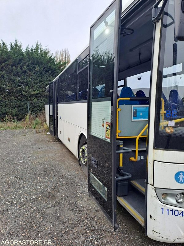 MERCEDES INTOURO N°111044 - School bus: picture 2 MERCEDES INTOURO N°111044 - School bus: picture 2