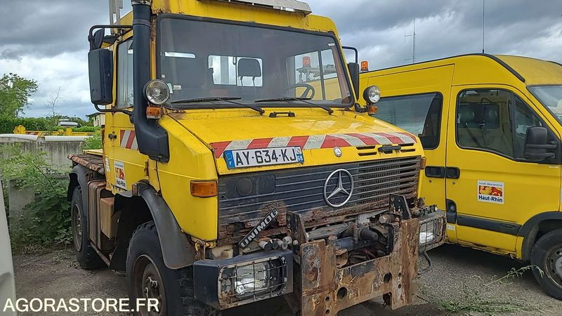 MERCEDES UNIMOG - 1999 - Dropside/ Flatbed truck: picture 1 MERCEDES UNIMOG - 1999 - Dropside/ Flatbed truck: picture 1