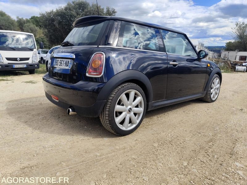 MINI COOPER 1.6 120CV - 2006 - 170500KMS - Car: picture 4 MINI COOPER 1.6 120CV - 2006 - 170500KMS - Car: picture 4