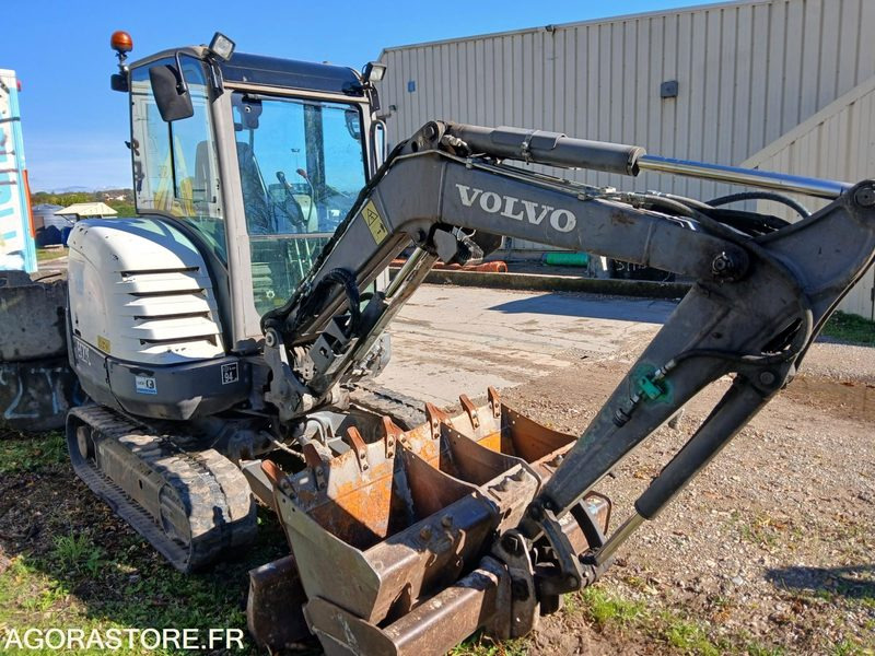 MINI PELLE VOLVO EC 27C - Mini excavator: picture 1 MINI PELLE VOLVO EC 27C - Mini excavator: picture 1