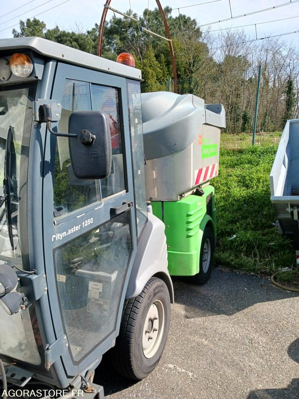 Road sweeper Mini balayeuse HAKO C1250: picture 6