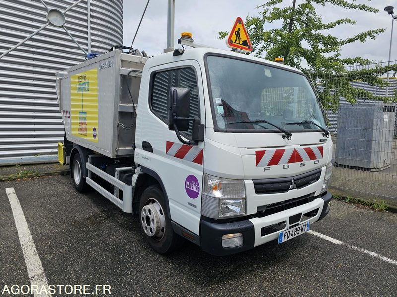 Mitsubishi Canter Fuso 7C15 - FQ489WT - 2020 - 10747 kms - Garbage truck: picture 2 Mitsubishi Canter Fuso 7C15 - FQ489WT - 2020 - 10747 kms - Garbage truck: picture 2