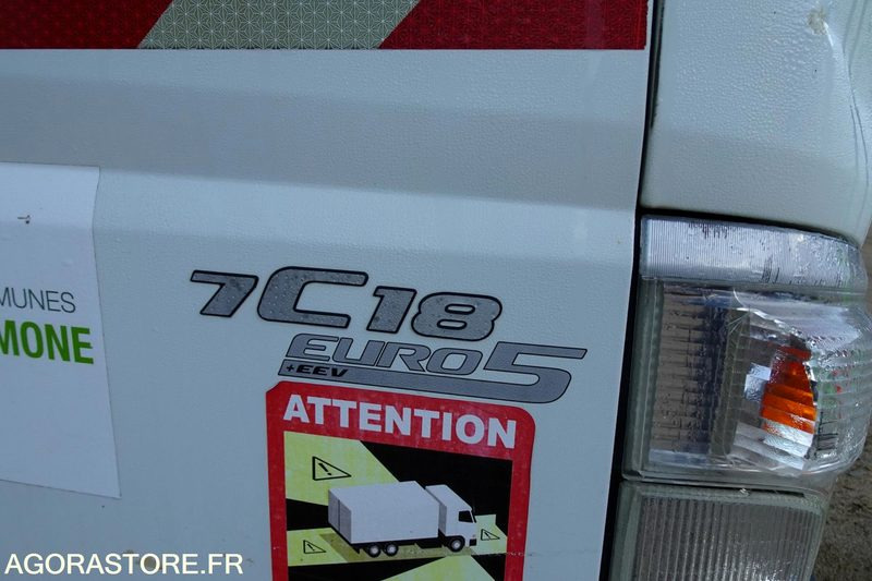 Mitsubishi Fuso - Garbage truck: picture 3 Mitsubishi Fuso - Garbage truck: picture 3