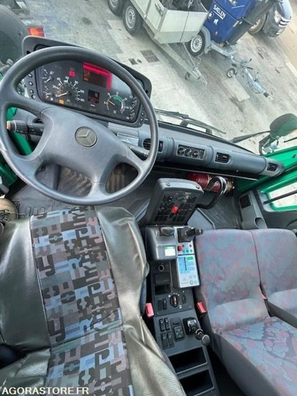 MERCEDES UNIMOG U300C VERSION COMMUNALE 2000 97652 KM - Municipal/ Special vehicle: picture 4 MERCEDES UNIMOG U300C VERSION COMMUNALE 2000 97652 KM - Municipal/ Special vehicle: picture 4