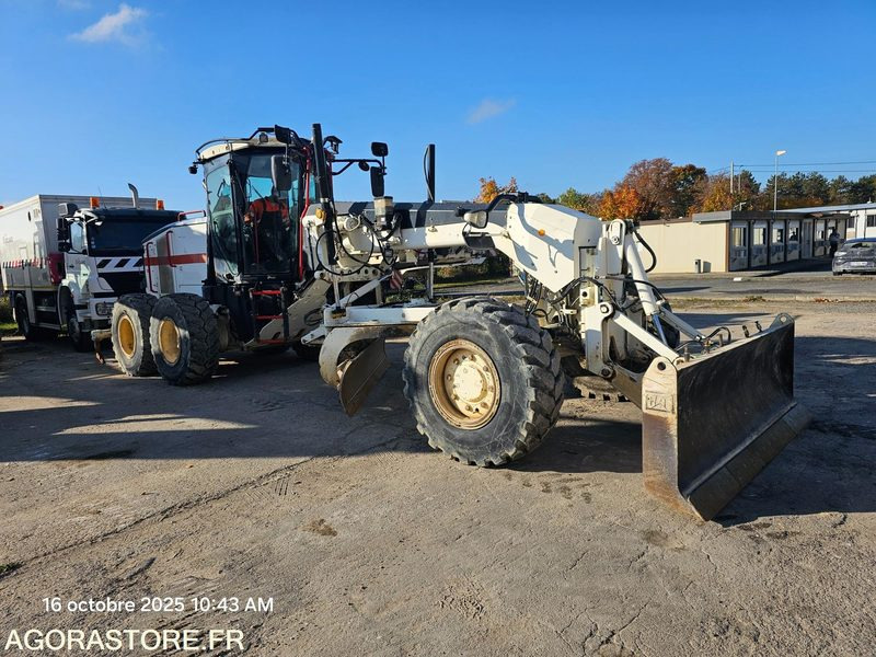 NIVELEUSE CATERPILLAR 140M 6X6 - 2010 / 14249H - (MNV003) - Grader: picture 3 NIVELEUSE CATERPILLAR 140M 6X6 - 2010 / 14249H - (MNV003) - Grader: picture 3