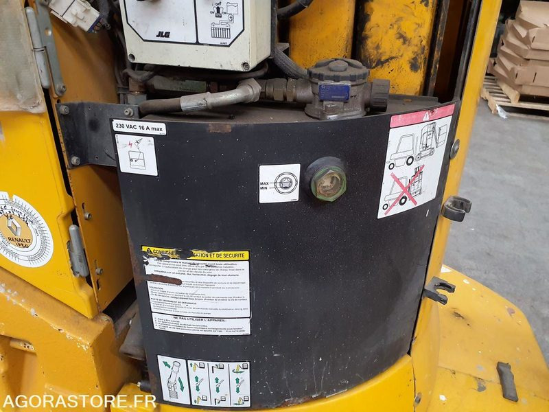 Nacelles à mât vertical GROVE TOUCAN 861 - Aerial platform: picture 4 Nacelles à mât vertical GROVE TOUCAN 861 - Aerial platform: picture 4