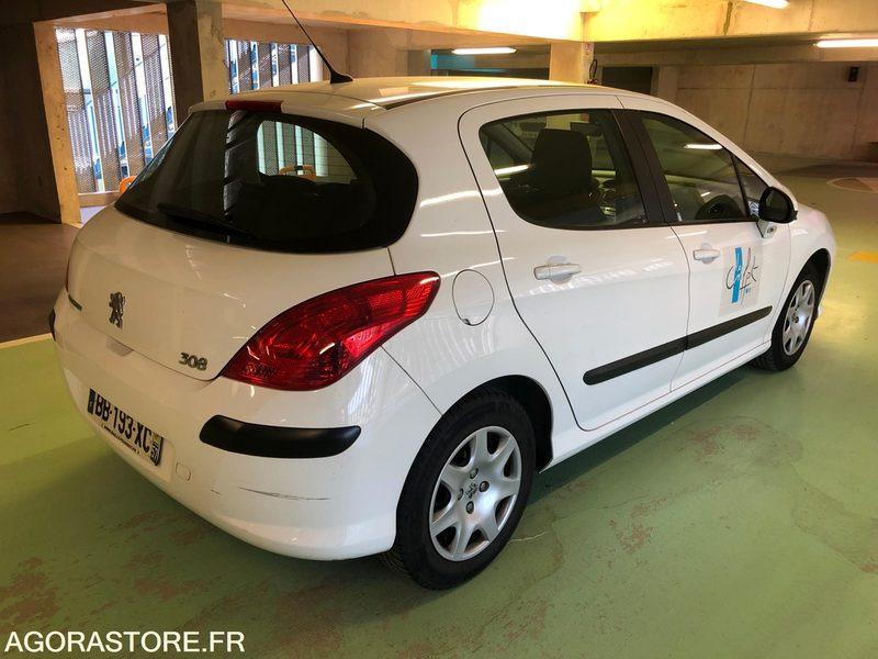 PEUGEOT 308 ANNEE 2010 5P 1.6 HDI DIESEL Boite manuelle 150000km - Car: picture 2 PEUGEOT 308 ANNEE 2010 5P 1.6 HDI DIESEL Boite manuelle 150000km - Car: picture 2