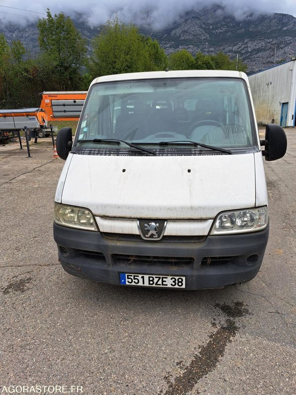 PEUGEOT BOXER-73 948 KMS-2003-551BZE38 - Minibus, Passenger van: picture 3 PEUGEOT BOXER-73 948 KMS-2003-551BZE38 - Minibus, Passenger van: picture 3