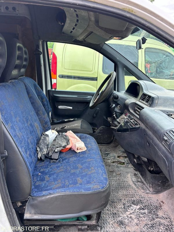 PEUGEOT EXPERT - Small van: picture 5 PEUGEOT EXPERT - Small van: picture 5
