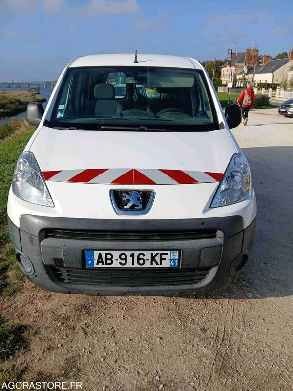 PEUGEOT PARTNER - Small van: picture 1 PEUGEOT PARTNER - Small van: picture 1