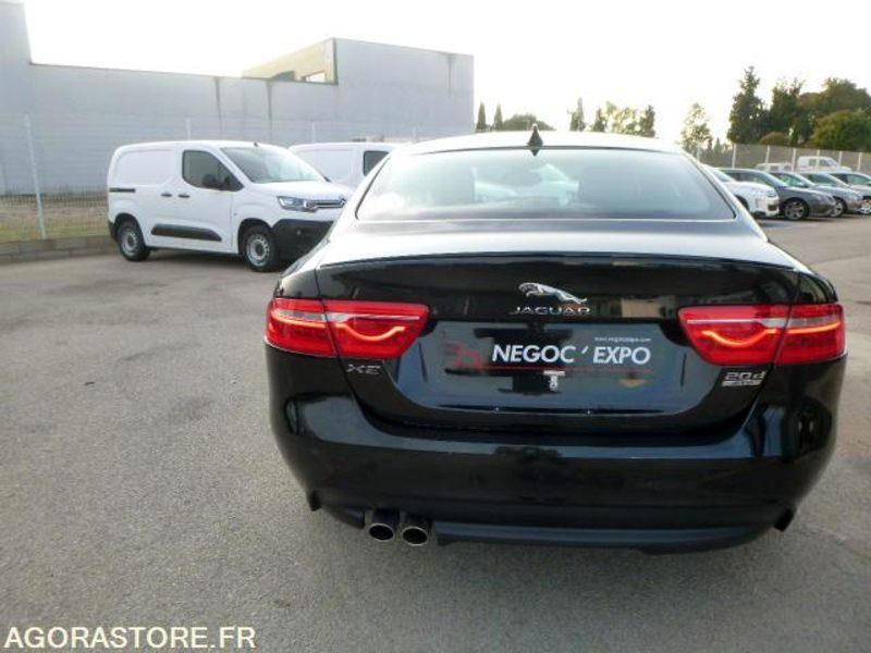 PRIX TTC 0% TVA - JAGUAR XE 2.0 180CV R SPORT AWD - 2016 - 160 000km - Car: picture 4 PRIX TTC 0% TVA - JAGUAR XE 2.0 180CV R SPORT AWD - 2016 - 160 000km - Car: picture 4
