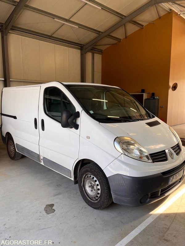 PRIX TTC 0%TVA - RENAULT TRAFIC 2008 2.0 DCI 214.000KM MOTEUR ECHANGE STANDARD - Panel van: picture 2 PRIX TTC 0%TVA - RENAULT TRAFIC 2008 2.0 DCI 214.000KM MOTEUR ECHANGE STANDARD - Panel van: picture 2