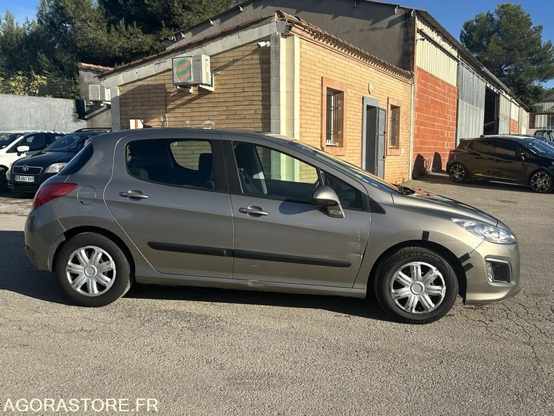 Peugeot 308 - Car: picture 2 Peugeot 308 - Car: picture 2