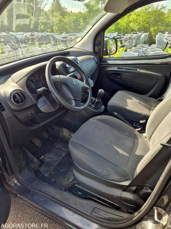 Peugeot Bipper CX-470-PM - 2013 - 93875KM - Small van: picture 5 Peugeot Bipper CX-470-PM - 2013 - 93875KM - Small van: picture 5