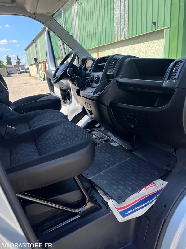 Peugeot Boxer L1H2 330 L1H1 2L Bluehdi - 2017 - 139 950km - Refrigerated van: picture 5 Peugeot Boxer L1H2 330 L1H1 2L Bluehdi - 2017 - 139 950km - Refrigerated van: picture 5