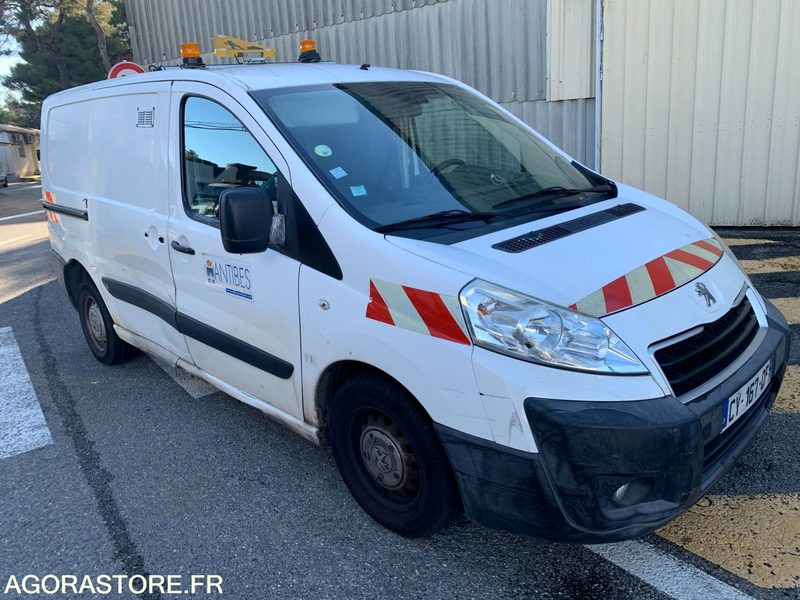 Peugeot Expert - 2013 - 124 098 kms - CY 167 QF - Panel van: picture 3 Peugeot Expert - 2013 - 124 098 kms - CY 167 QF - Panel van: picture 3