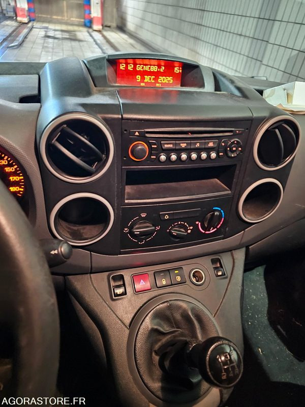 Small van Peugeot Partner - 2013 - 91134kms - CQ 658 PQ: picture 8