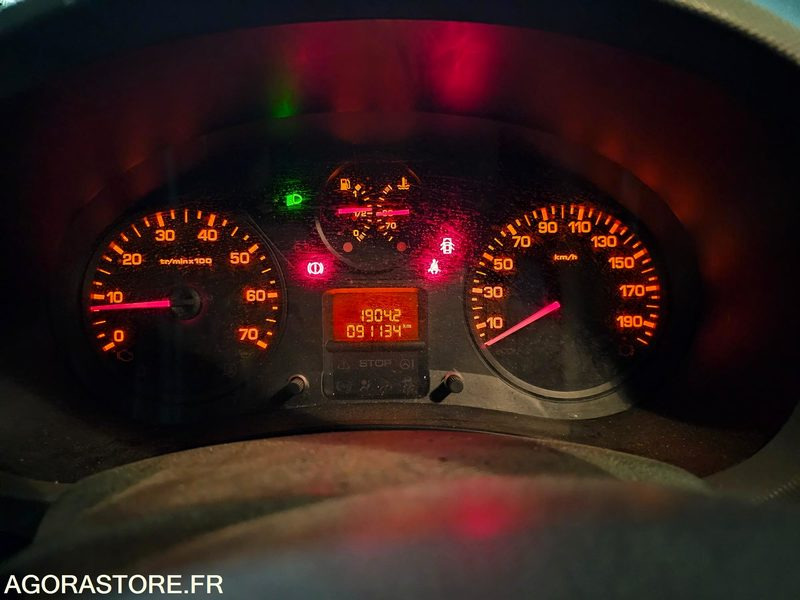 Small van Peugeot Partner - 2013 - 91134kms - CQ 658 PQ: picture 9