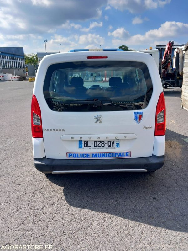 Peugeot Partner BL028QY - Small van: picture 5 Peugeot Partner BL028QY - Small van: picture 5
