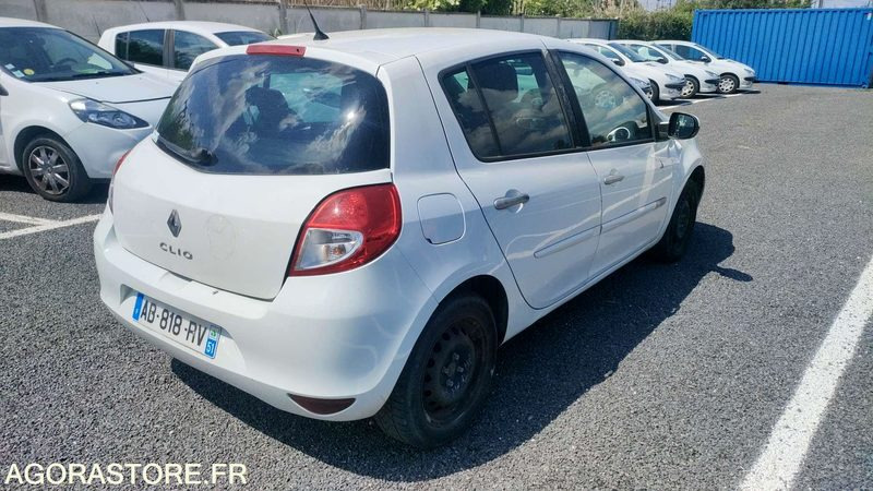RENAULT CLIO - 2009 - 247721kms - Car: picture 2 RENAULT CLIO - 2009 - 247721kms - Car: picture 2