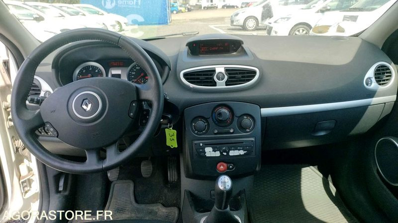 RENAULT CLIO - 2010 - 196673kms - Car: picture 5 RENAULT CLIO - 2010 - 196673kms - Car: picture 5