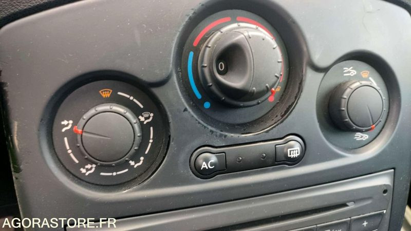 Car RENAULT CLIO  - 2010 - 196673kms: picture 16