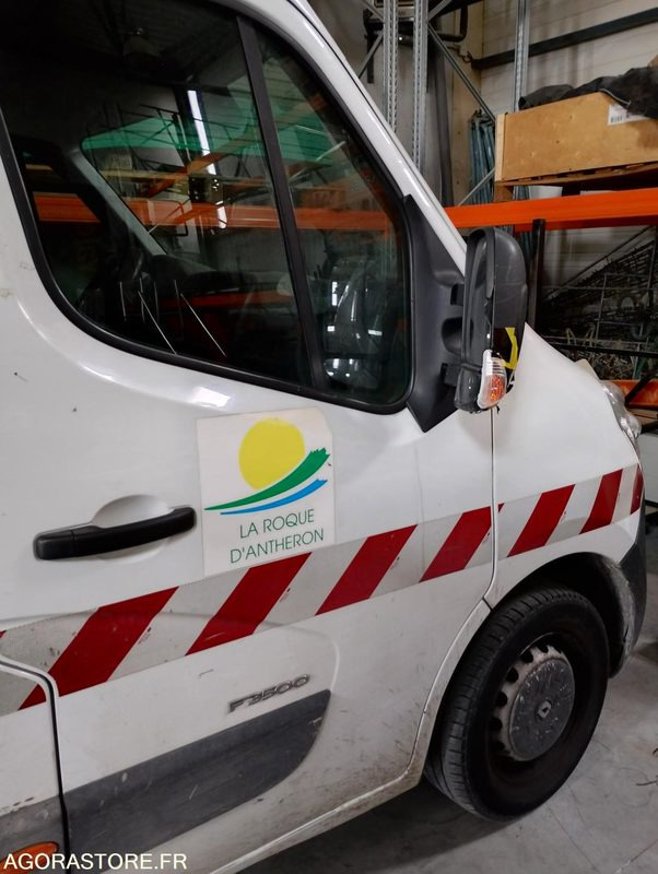 RENAULT FOURGON - Tipper van: picture 4 RENAULT FOURGON - Tipper van: picture 4