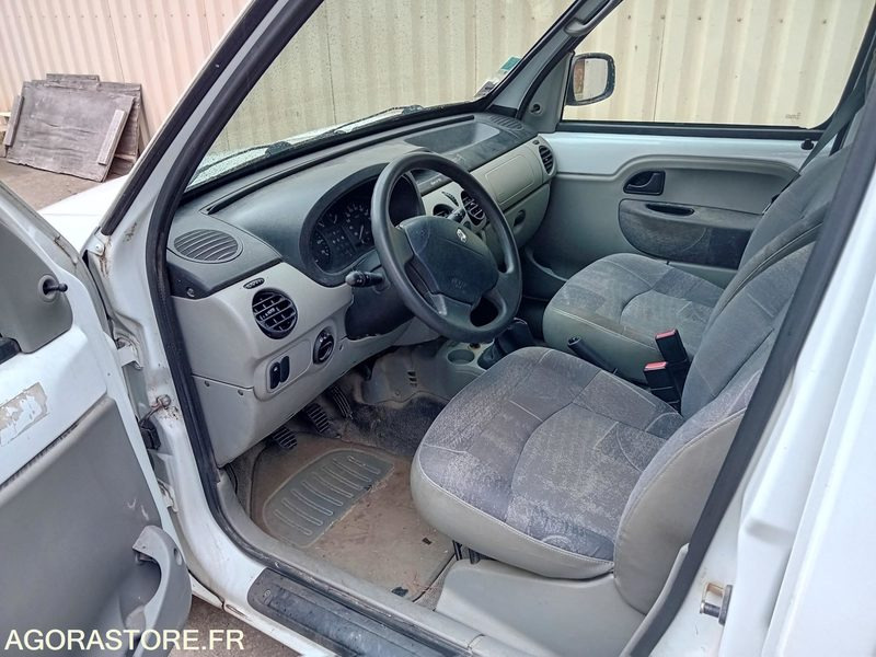 RENAULT KANGOO 1 phase 2 VP 1.5 DCI 65 - Car: picture 5 RENAULT KANGOO 1 phase 2 VP 1.5 DCI 65 - Car: picture 5