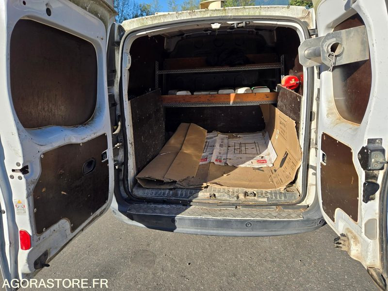 RENAULT - KANGOO GRAND CONFORT - 2013 / 216900KM (M21950) - Small van: picture 5 RENAULT - KANGOO GRAND CONFORT - 2013 / 216900KM (M21950) - Small van: picture 5