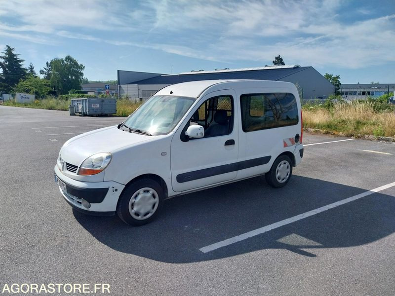 RENAULT Kangoo vitré 2P 2004 (309916Km) ROULANT PRO UNIQUEMENT - Small van: picture 1 RENAULT Kangoo vitré 2P 2004 (309916Km) ROULANT PRO UNIQUEMENT - Small van: picture 1
