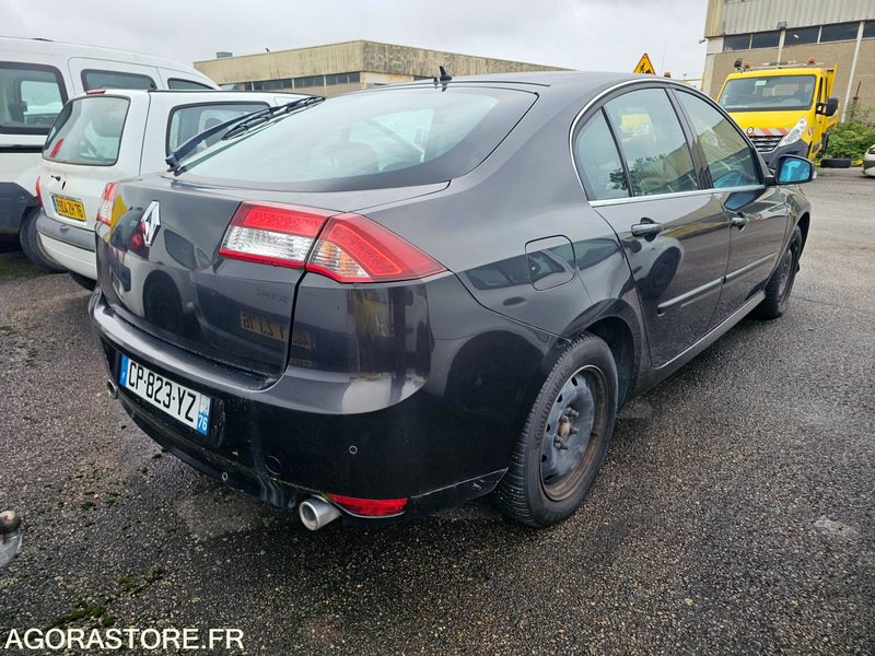 RENAULT LAGUNA - 2013 - 284237km - CP823YZ - Car: picture 3 RENAULT LAGUNA - 2013 - 284237km - CP823YZ - Car: picture 3