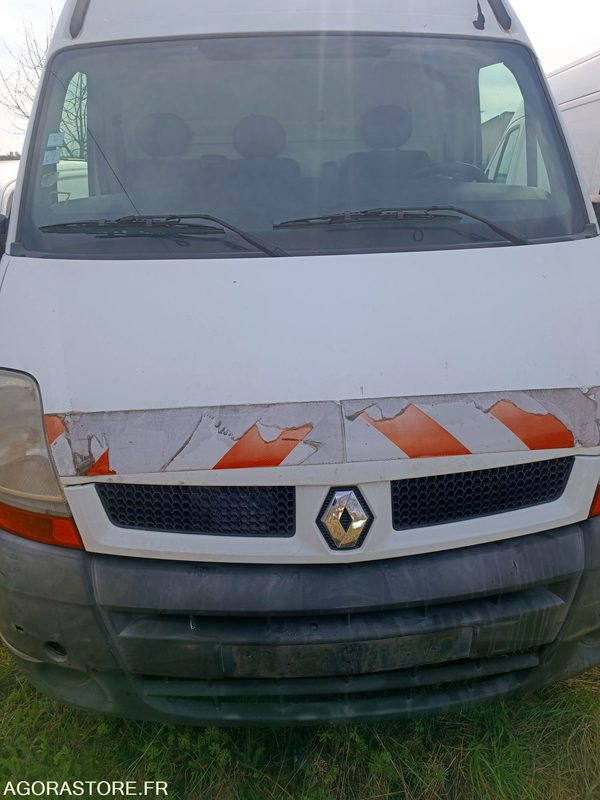 RENAULT MASTER - 2004 - 185782km - Panel van: picture 3 RENAULT MASTER - 2004 - 185782km - Panel van: picture 3