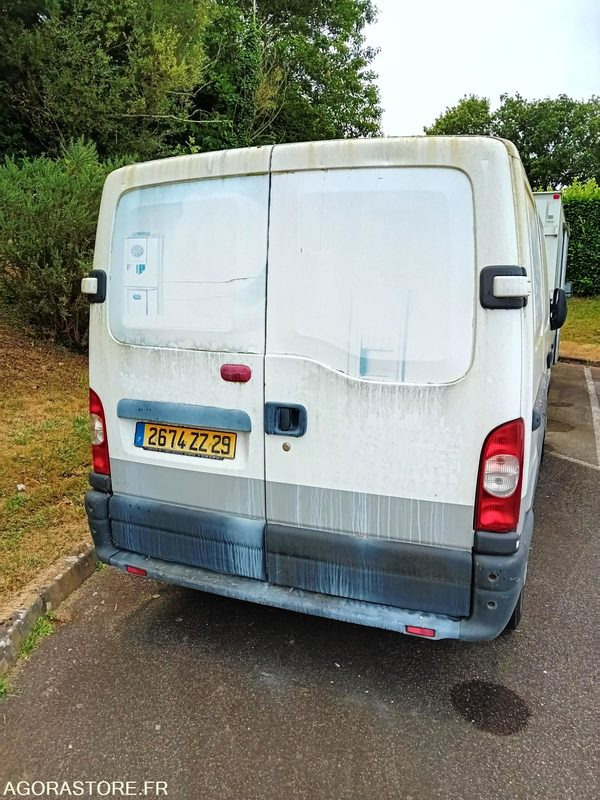 RENAULT MASTER II 2004 - Panel van: picture 5 RENAULT MASTER II 2004 - Panel van: picture 5