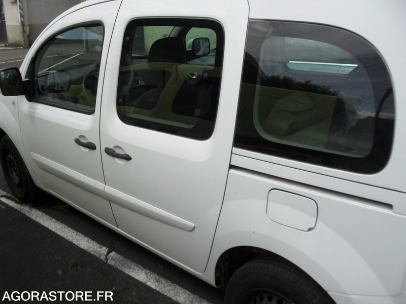 RENAULT NEW KANGOO - Car: picture 2 RENAULT NEW KANGOO - Car: picture 2