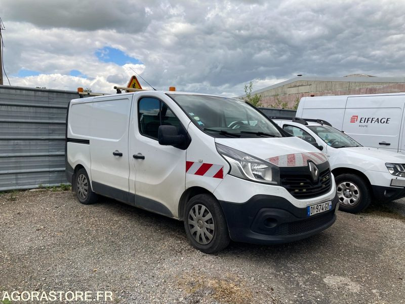 RENAULT TRAFIC - 2015 / 227603 KM (DY-974-GY) (MVU228) - Panel van: picture 3 RENAULT TRAFIC - 2015 / 227603 KM (DY-974-GY) (MVU228) - Panel van: picture 3