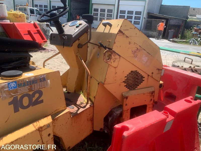 ROULEAU CYLINDRE (compresseur) - Road roller: picture 3 ROULEAU CYLINDRE (compresseur) - Road roller: picture 3