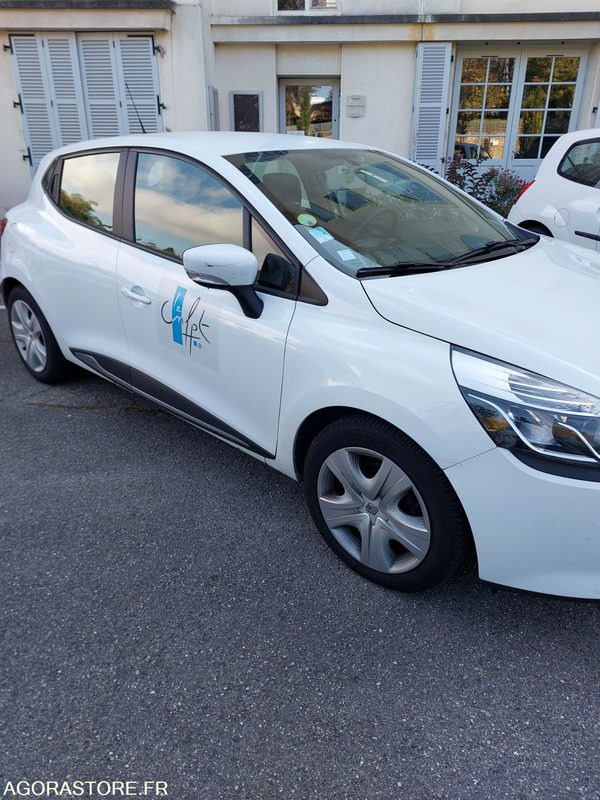 Renault Clio Blanche DC974FQ de 2013 - 67561 km - Car: picture 3 Renault Clio Blanche DC974FQ de 2013 - 67561 km - Car: picture 3