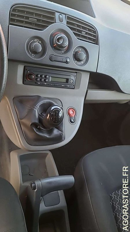 Small van Renault Kangoo - 2011 - 125072kms - BE049EM: picture 19