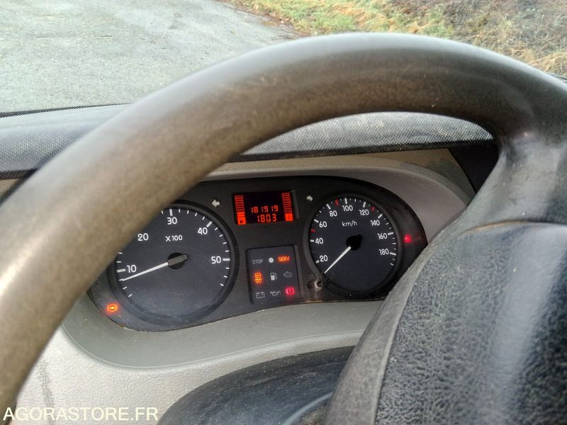 Renault Master 120 DCI - Tipper van: picture 4 Renault Master 120 DCI - Tipper van: picture 4