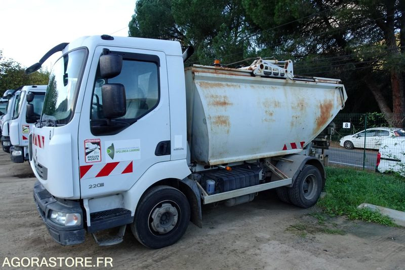Renault Midlum 220 DXI - Garbage truck: picture 2 Renault Midlum 220 DXI - Garbage truck: picture 2