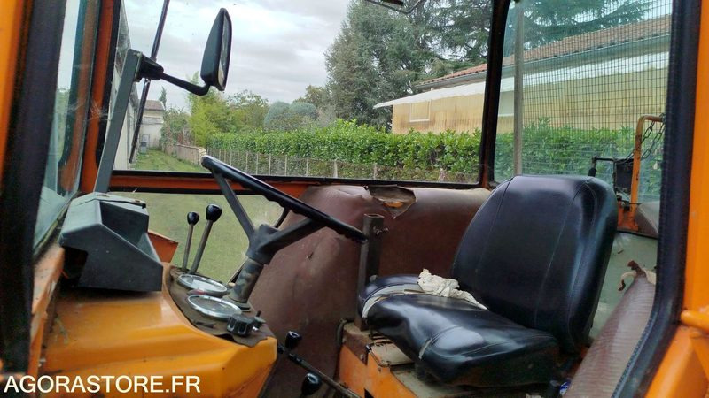 Renault - Tracteur - 2864H - 1988 - 7723-KY-32 - Farm tractor: picture 3 Renault - Tracteur - 2864H - 1988 - 7723-KY-32 - Farm tractor: picture 3
