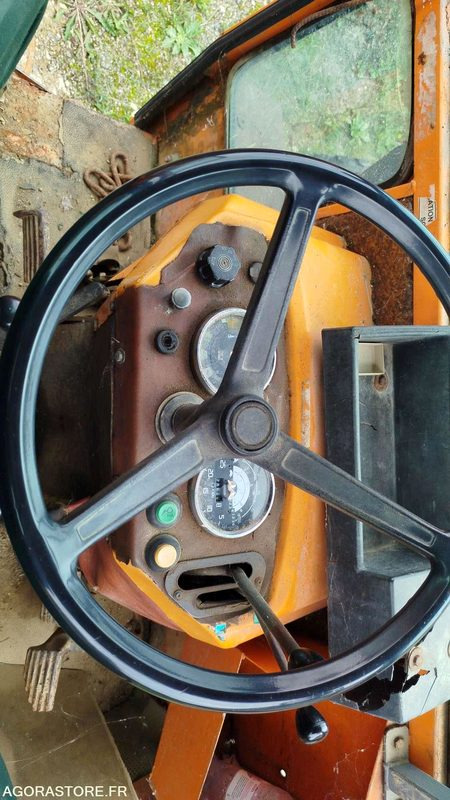 Renault - Tracteur - 2864H - 1988 - 7723-KY-32 - Farm tractor: picture 5 Renault - Tracteur - 2864H - 1988 - 7723-KY-32 - Farm tractor: picture 5