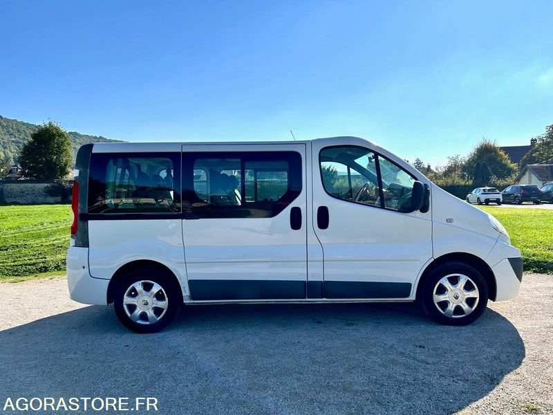 Renault Trafic 2 - 2010 - 141000 kms - Minibus, Passenger van: picture 5 Renault Trafic 2 - 2010 - 141000 kms - Minibus, Passenger van: picture 5
