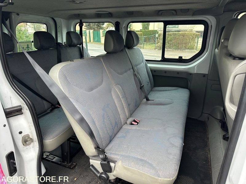 Renault Trafic 9 places / EG-558-SZ / 463 561kms - Minibus, Passenger van: picture 5 Renault Trafic 9 places / EG-558-SZ / 463 561kms - Minibus, Passenger van: picture 5