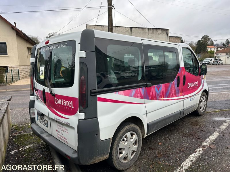 Renault Trafic 9 places / EG-558-SZ / 463 561kms - Minibus, Passenger van: picture 4 Renault Trafic 9 places / EG-558-SZ / 463 561kms - Minibus, Passenger van: picture 4