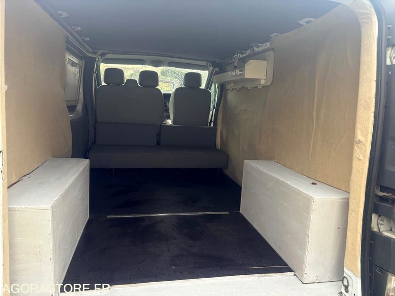 Renault Trafic dci 115 / 228000 km - Immatriculation anglaise - Small van, Combi van: picture 2 Renault Trafic dci 115 / 228000 km - Immatriculation anglaise - Small van, Combi van: picture 2