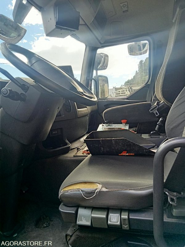 Renault Véhicule Industriel - Premium 280 - Garbage truck: picture 4 Renault Véhicule Industriel - Premium 280 - Garbage truck: picture 4