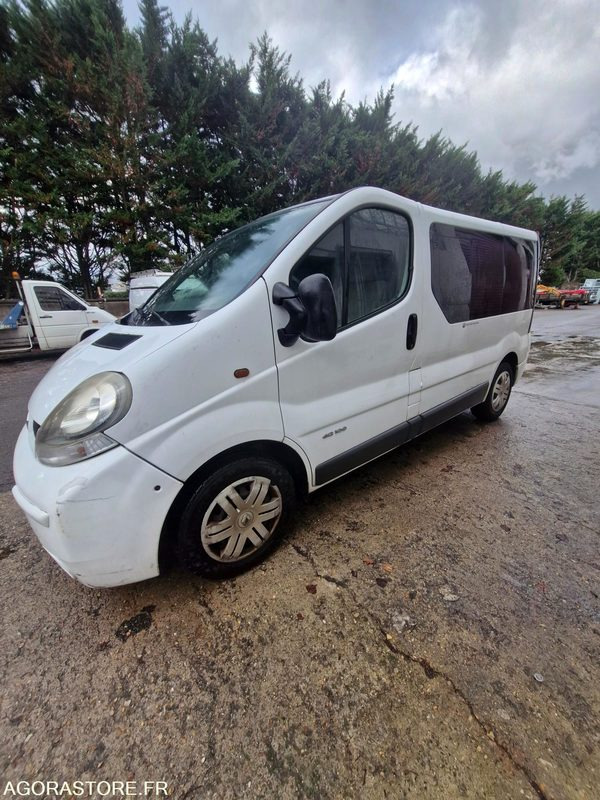 Renault trafic passenger 1.9 dci 100 cv 244744 kms CLIM ,CHAUDIERE - Minibus, Passenger van: picture 1 Renault trafic passenger 1.9 dci 100 cv 244744 kms CLIM ,CHAUDIERE - Minibus, Passenger van: picture 1